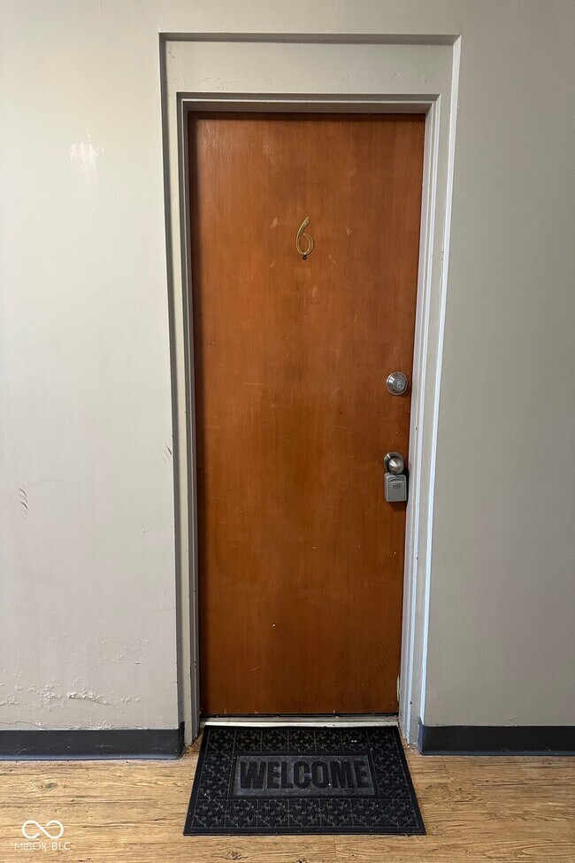 Building Photo - 4835 N Bolton Ave