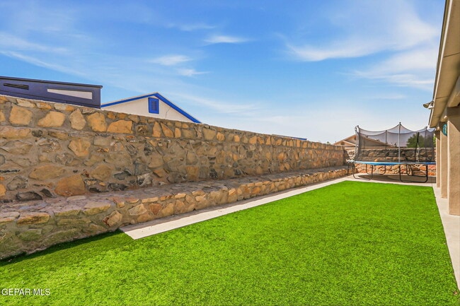 Building Photo - 12748 Tre Maximiliano Ave