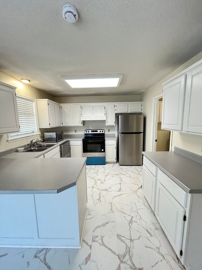 Building Photo - 2498 W Jane Cir Dr