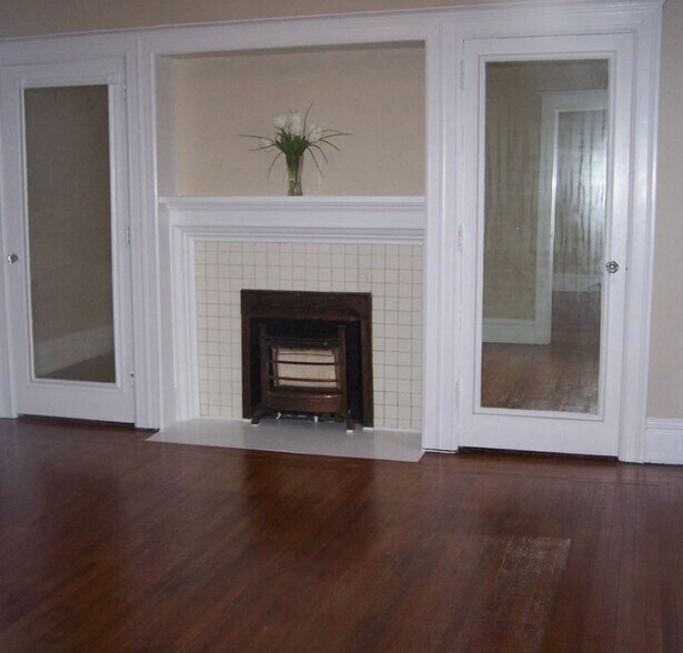 Building Photo - 1132 N Negley Ave