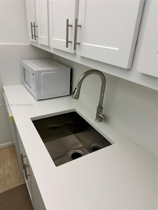 Building Photo - 13255 SW 9th Ct