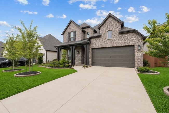 Building Photo - 24711 Hibiscus Gdn Wy