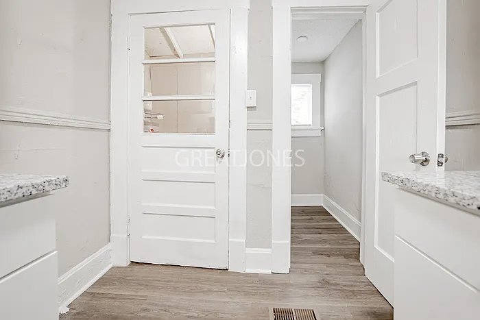 Building Photo - 2528 10th St