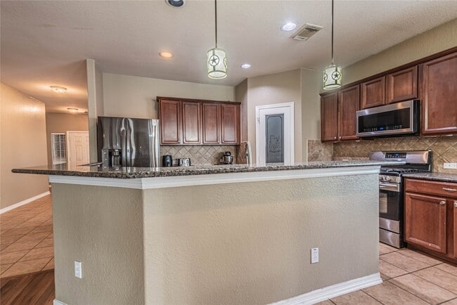 Building Photo - 307 Autumn Creek Ln