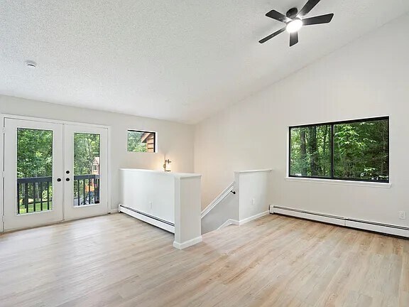 Building Photo - 38 Meadowlark Ln