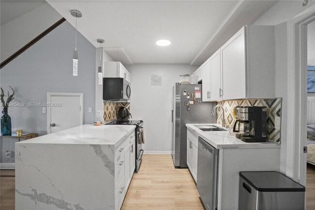 Building Photo - 4880 SW 64th Ave