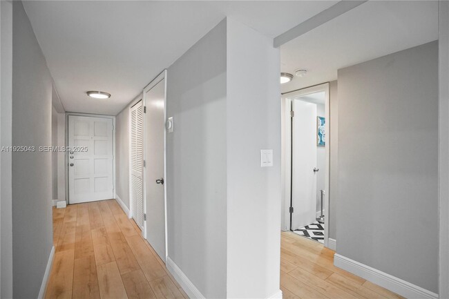 Building Photo - 777 S Federal Hwy