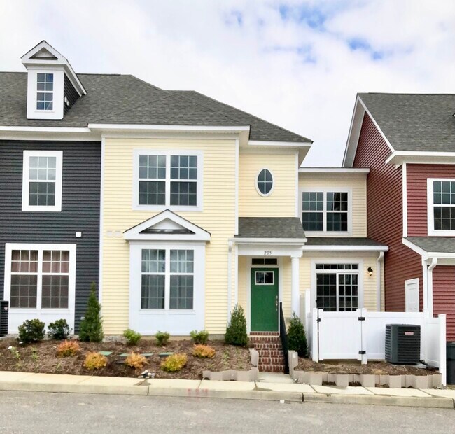 Building Photo - 205 Promenade Ln
