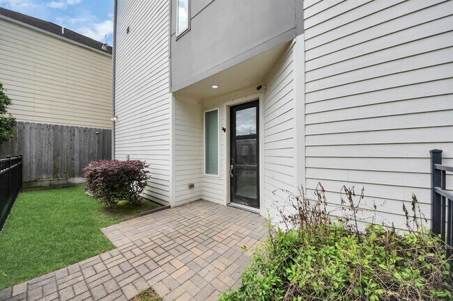 Building Photo - 310 Eado Park Cir