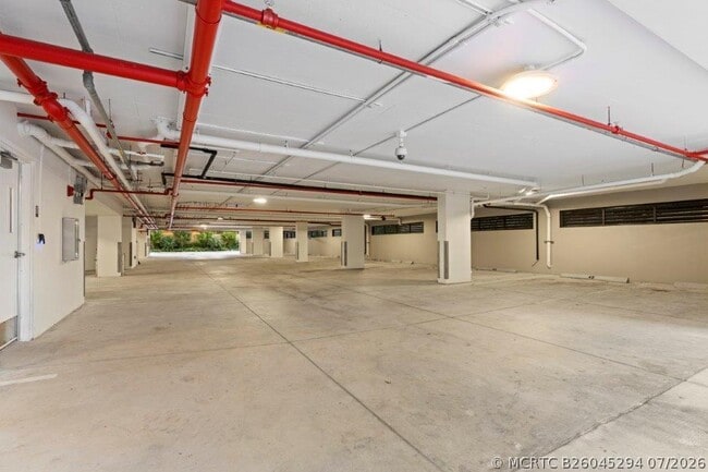 Building Photo - 3040 N Ocean Blvd