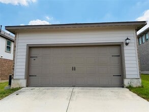 Building Photo - 2013 Hat Bender Lp