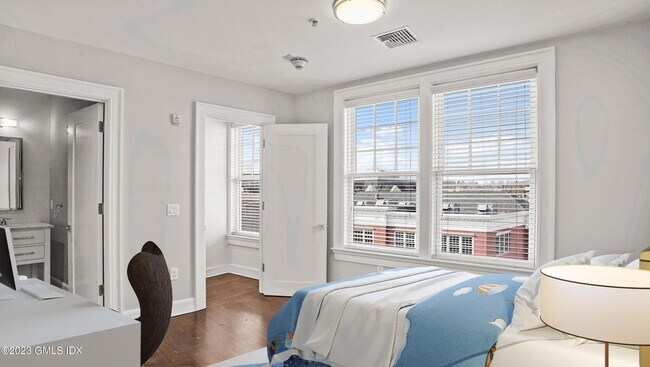 Building Photo - 409 Greenwich Ave