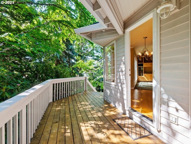 Building Photo - 2080 Wellington Dr