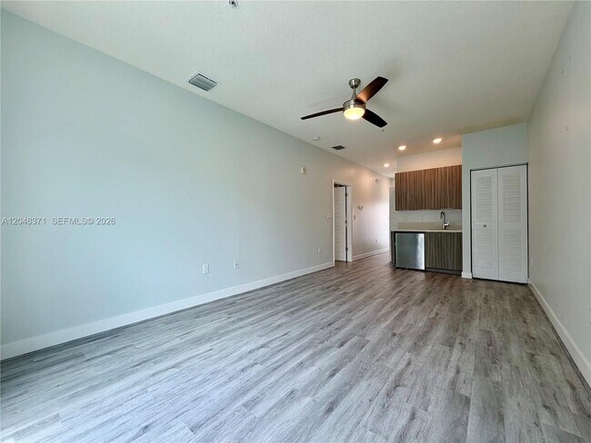 Building Photo - 4740 NW 84th Ct