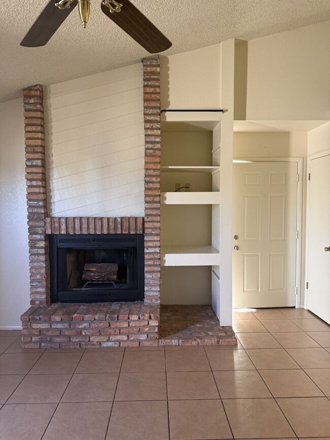 Building Photo - 9870 E La Palma Ave