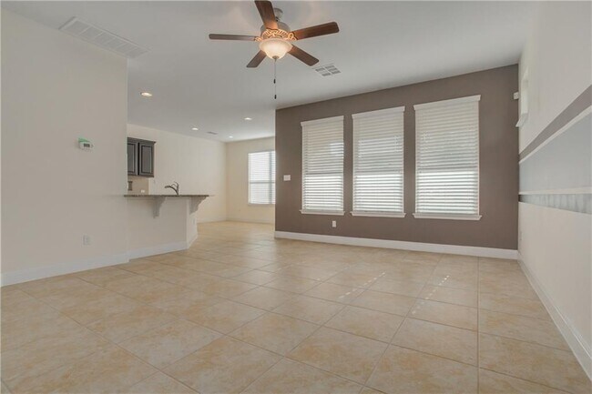 Building Photo - 3651 Sandy Brook Dr