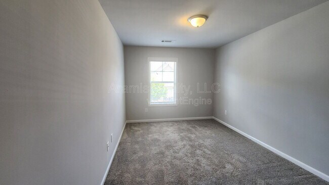 Building Photo - 5248 Pinnacle Walk