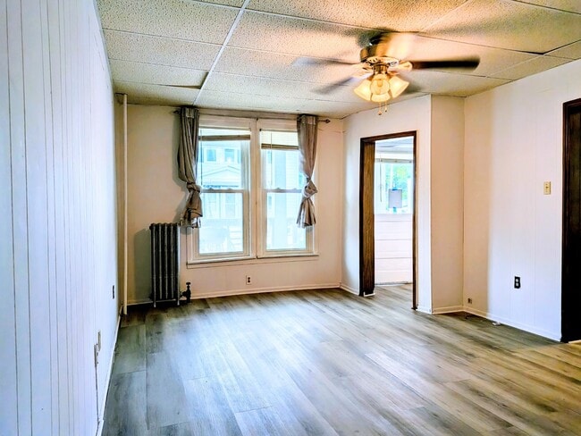Building Photo - 400 Ridge Ave