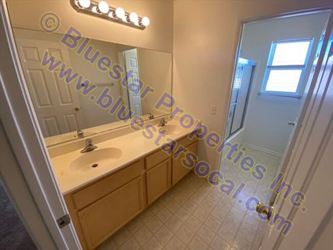 Building Photo - Beautiful 2 Story Home with 3 Car Garage In Victorville