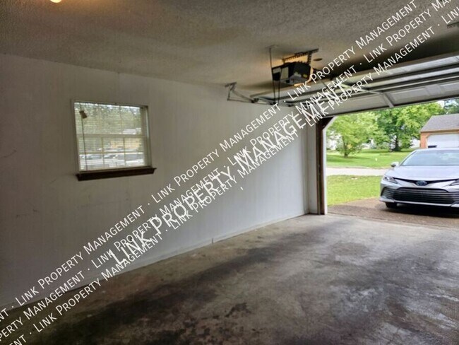 Building Photo - 5364 Haisten Ct