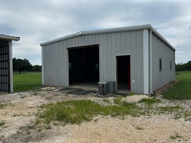Building Photo - 10805 Parsons Rd