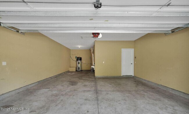Building Photo - 4431 Vista Point Ln