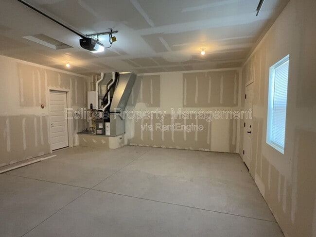 Building Photo - 2638-B 1/2 B 1/2 Rd