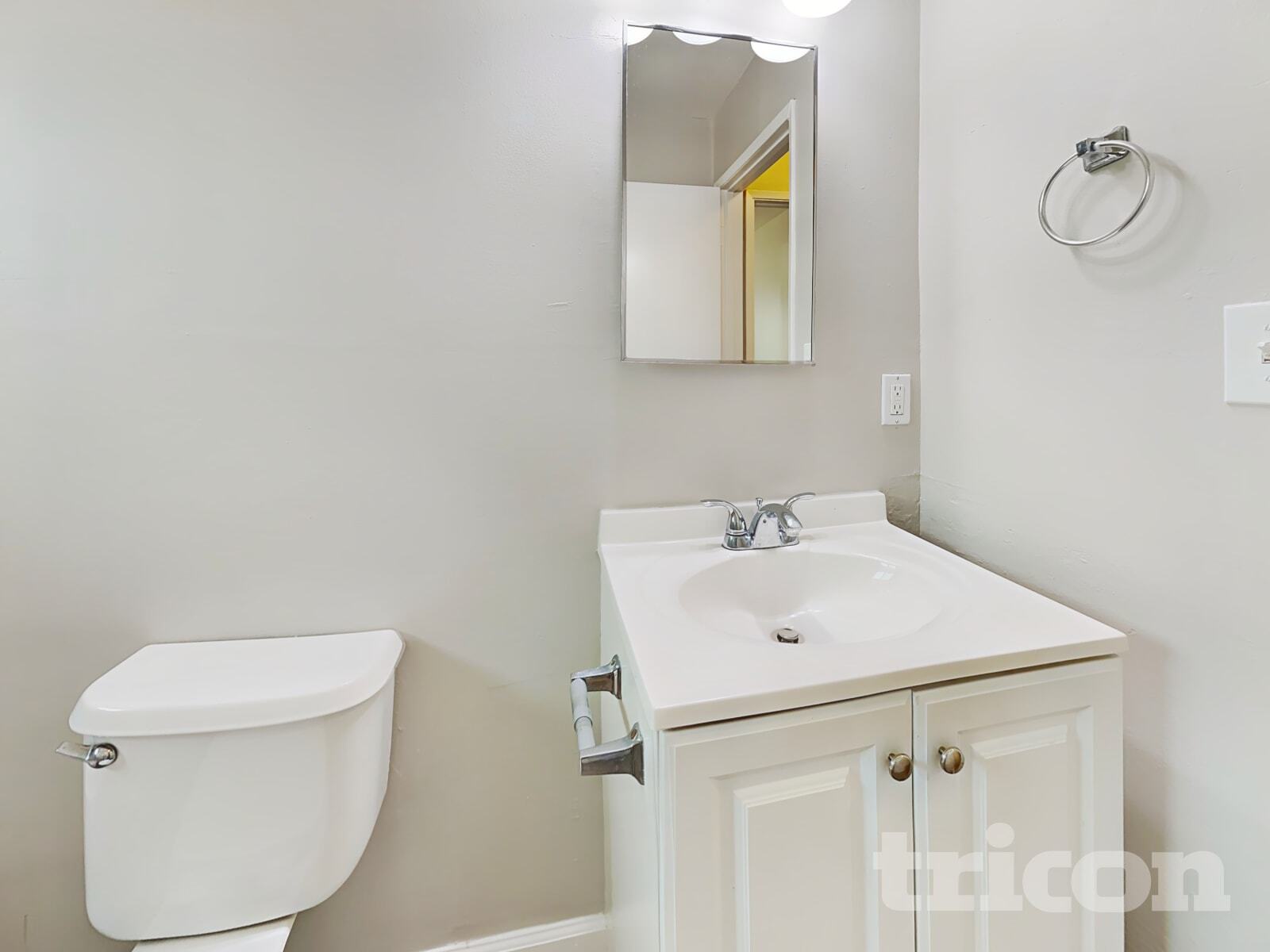 Building Photo - 1613 James St