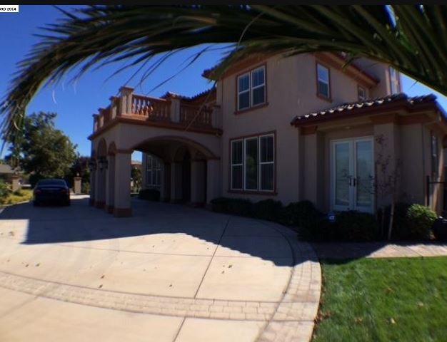 Building Photo - Extremely rare Fair Oaks Ranch executive r...