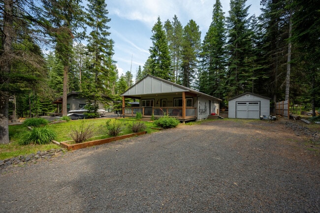 Building Photo - 623 W Florida Cir