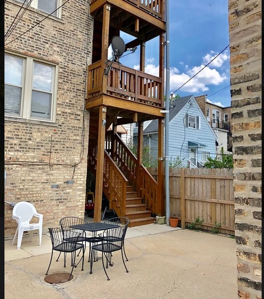 Building Photo - 4212 N Bernard St