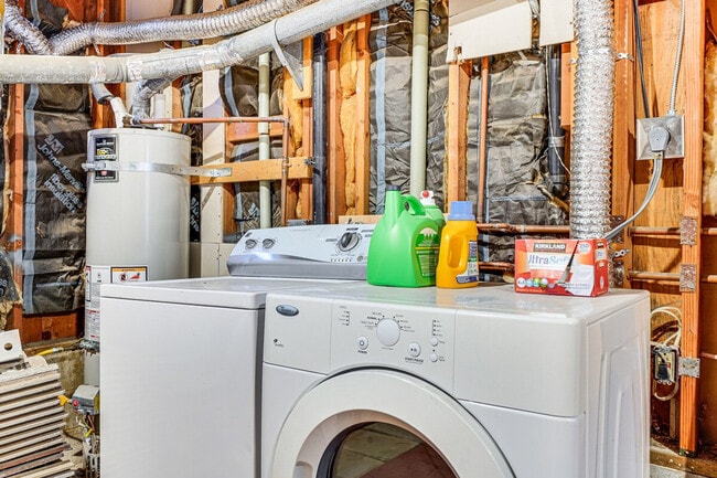 Building Photo - 17777 Camelot Ln