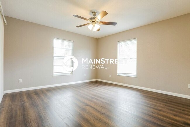 Building Photo - 3 Bedroom Pet-Friendly Home in NORTH PORT, FL with Main Street Renewal
