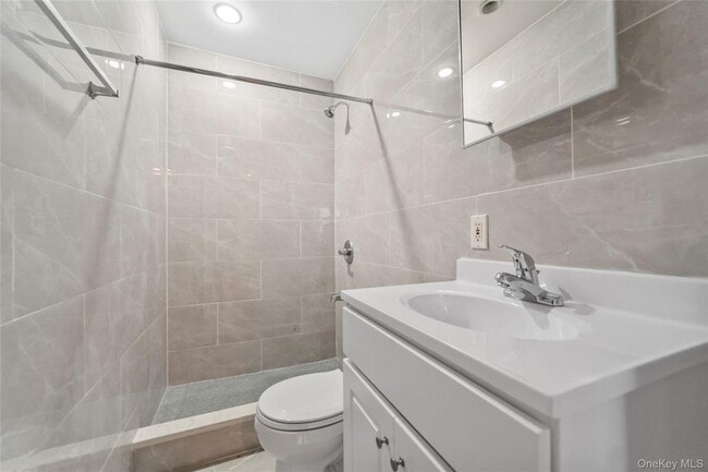 Building Photo - 35 Westwind Rd