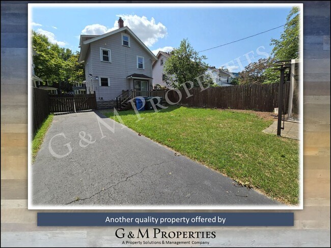 Building Photo - 3-Bedroom Home Rental - Near UofR and Stro...