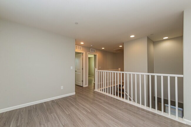 Building Photo - 10152 Ruggles Mansion Ave