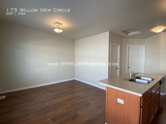 Building Photo - 175 Willow View Cir