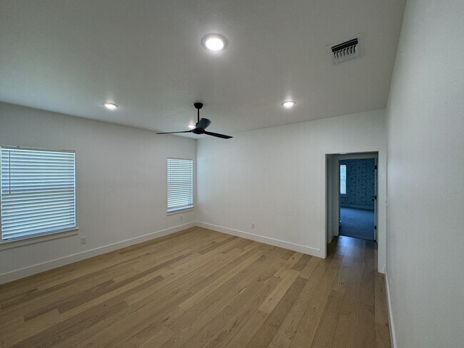 Building Photo - 4453 Cedar Creek Rd