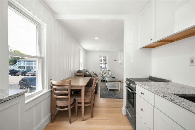 Building Photo - 11 43rd St
