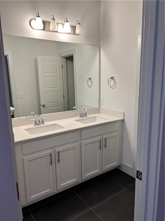 Building Photo - 1516 Homespun Rd