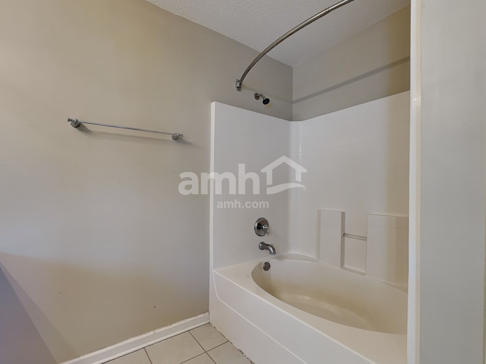 Building Photo - 210 Flat Rock Ter