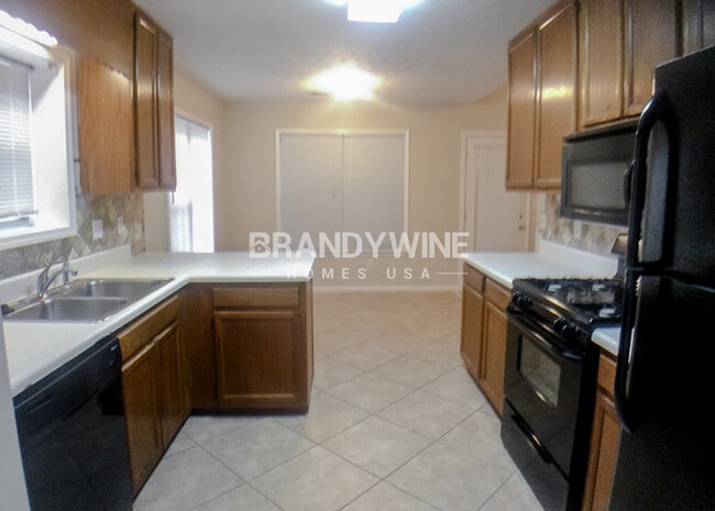 Building Photo - Home for the Holidays: Apply Now for Cozy ...