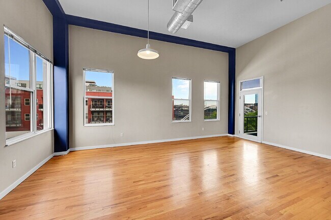 Building Photo - $1,700.00, Studio condo with one bathroom.