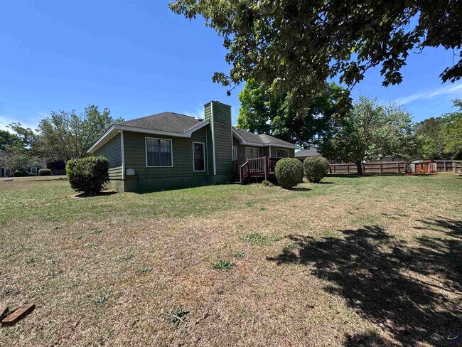 Building Photo - 125 Lenox Dr