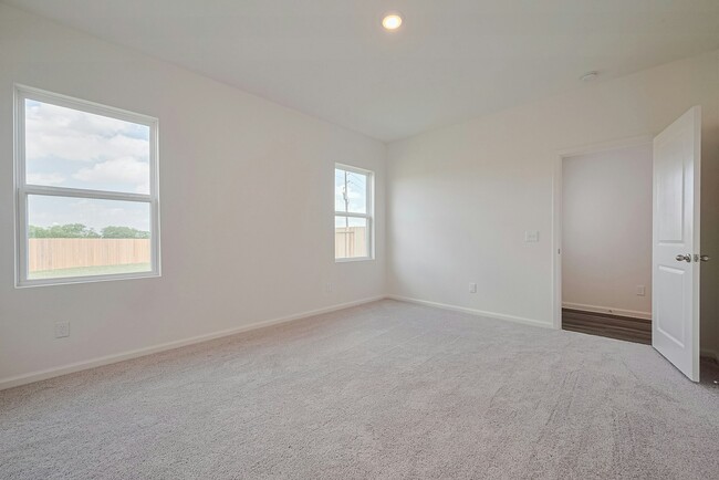 Building Photo - 8510 Ora Mdws Dr