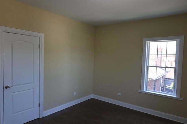 Building Photo - 4329 Baring Ave