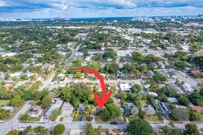 Building Photo - 1328 NE 1st Ave.