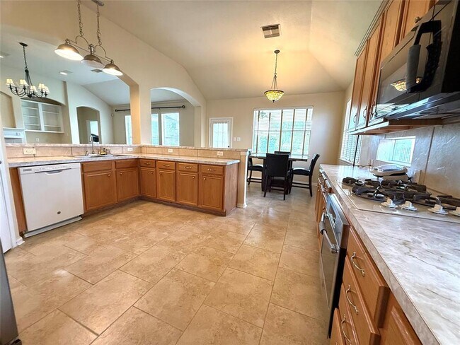 Building Photo - 3221 River Birch Dr