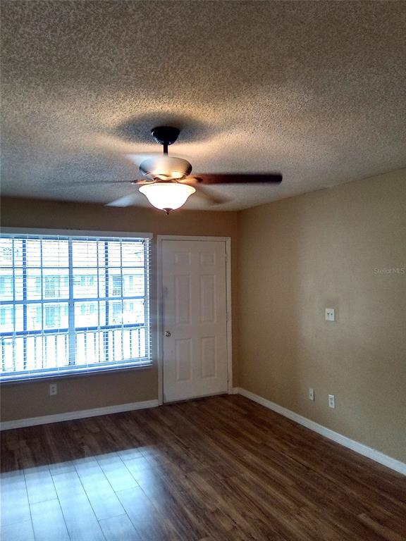 Building Photo - 313 Dirksen Dr