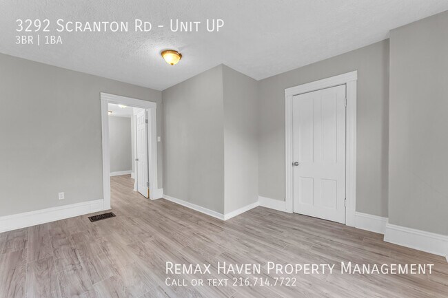 Building Photo - 3292 Scranton Rd UP, Cleveland - Spacious ...